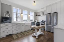 Goyke – Unwind with unmatched lakefront views