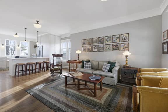 Goyke – Unwind with unmatched lakefront views